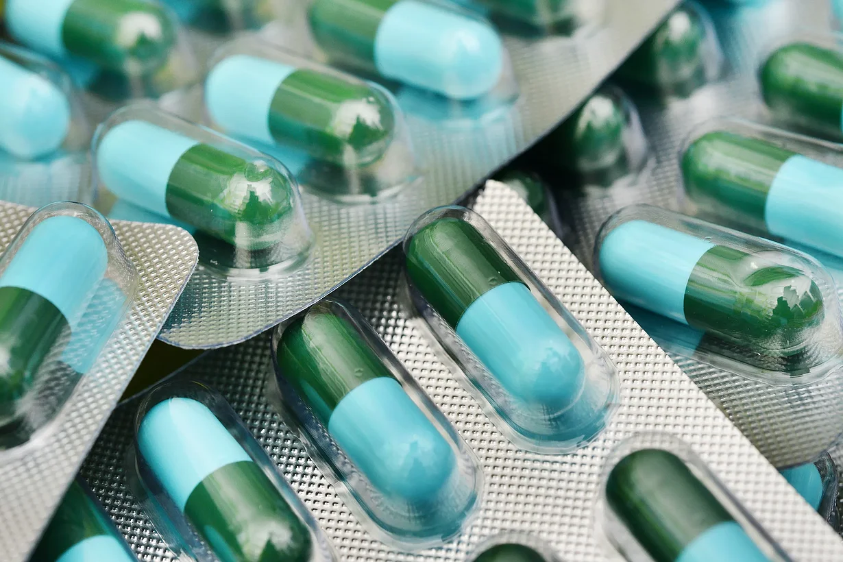 Blisterpackung mit Medikamentenkapseln als Beispiel für die Nutzung von CO₂ in der Pharmaindustrie.